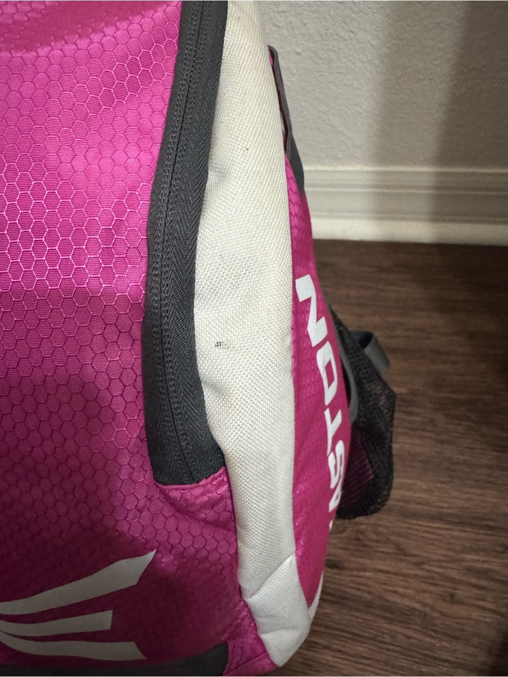 Easton Pink Softball TBall Helmet, Bat, Glove & Backpack Set - Picture 11 of 15